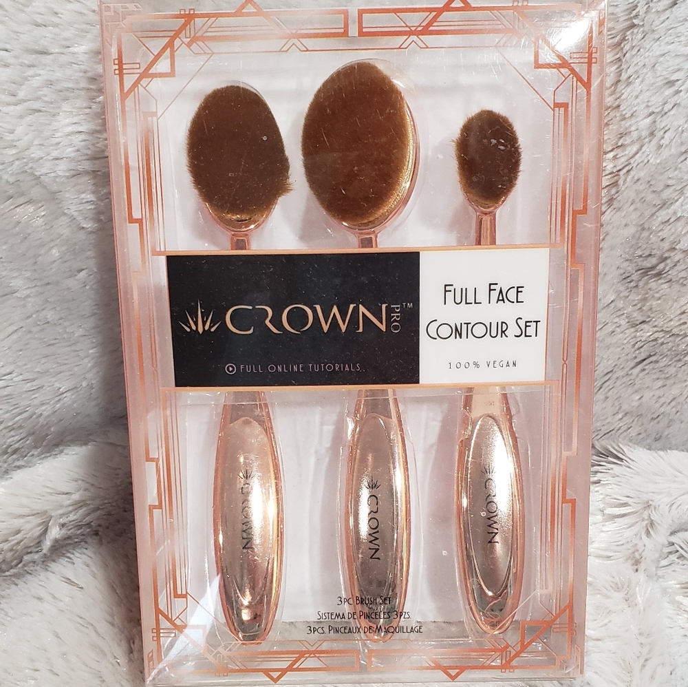 Crown brush set